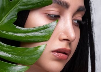 woman with green eyes and green eyes