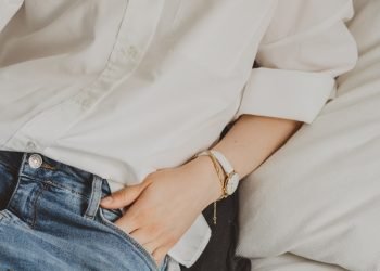 woman wearing white blouse